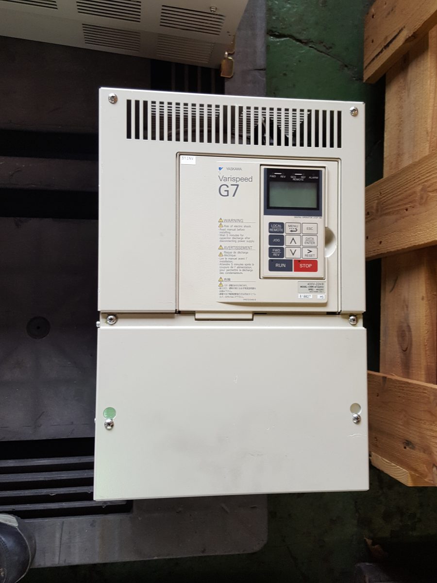 Yaskawa / Varispeed G7 Inverter CIMR-G7A4022  400V 22kW 画像0