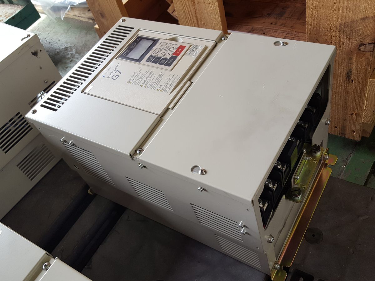 Yaskawa / Varispeed G7 Inverter CIMR-G7A4022  400V 22kW 画像2