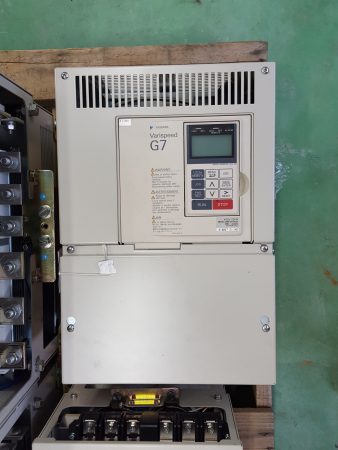 Yaskawa / Varispeed G7 Inverter CIMR-G7A4022 400V 22kW リスト0