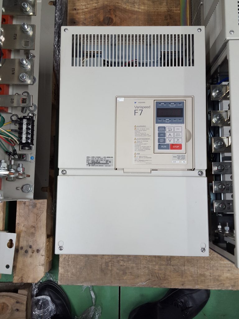 Yaskawa / Varispeed F7 Inverter CIMR-F7A4055 400V 55kW