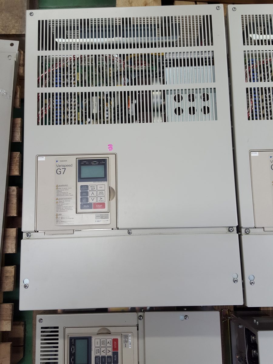 Yaskawa / Varispeed G7 Inverter CIMR-G7A4055 400V 55kW 画像0