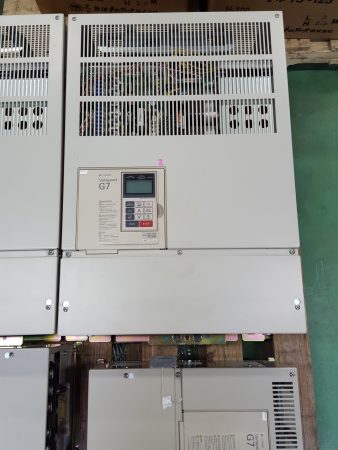 Yaskawa / Varispeed G7 Inverter CIMR-G7A4055 400V 55kW リスト0