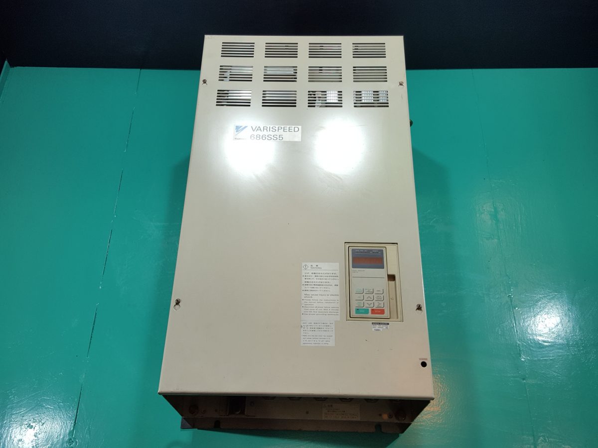 Yaskawa / Varispeed 686SS5 Inverter CIMR-SSA4055 400V 55kW 画像0