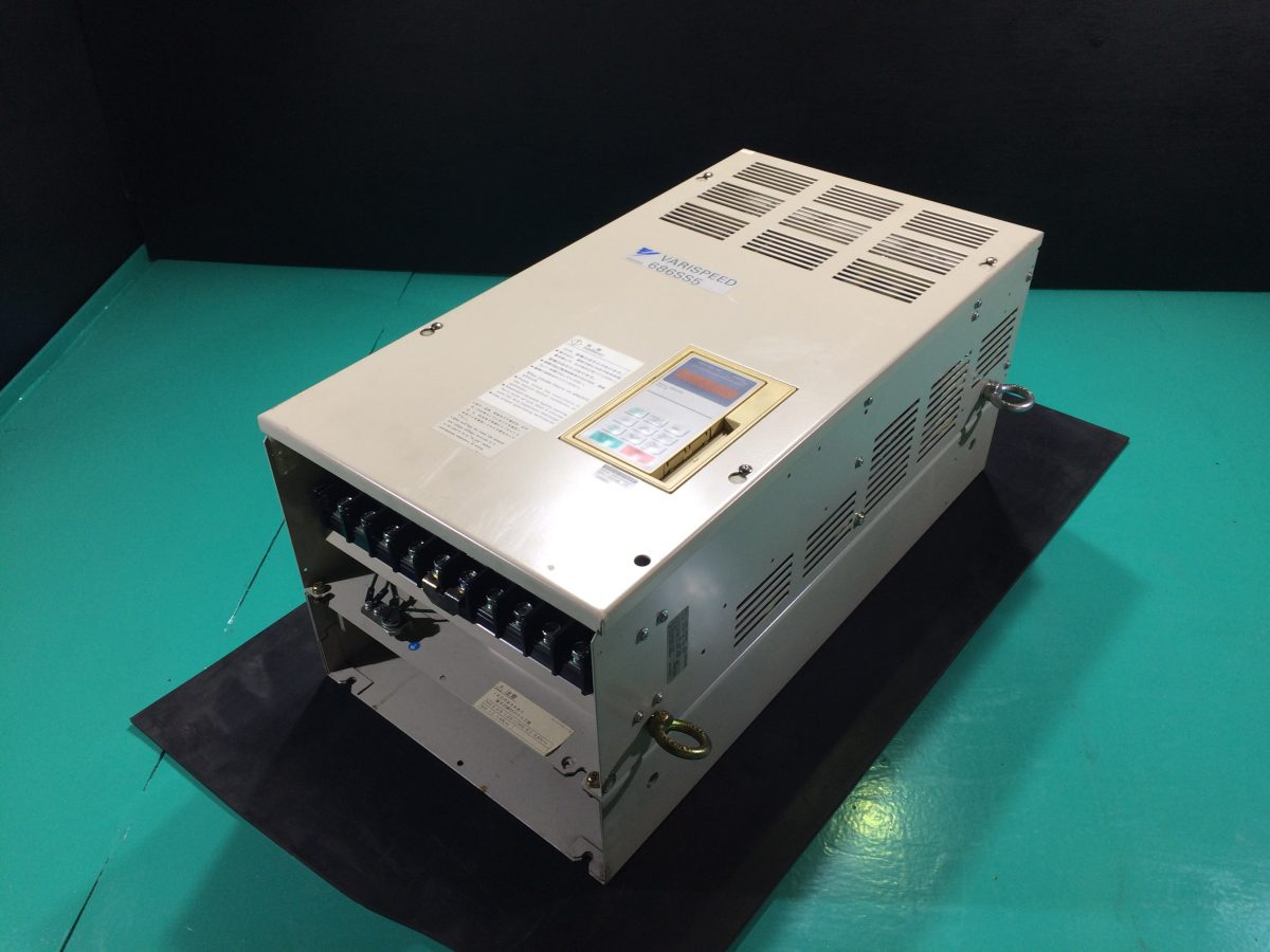 Yaskawa / Varispeed 686SS5 Inverter CIMR-SSA4037 400V 37kW 画像1