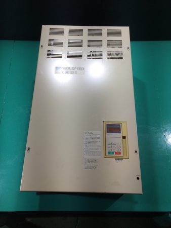 Yaskawa / Varispeed 686SS5 Inverter CIMR-SSA4055 400V 55kW リスト0