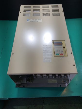 Yaskawa / Varispeed 686SS5 Inverter CIMR-SSA4055 400V 55kW リスト0