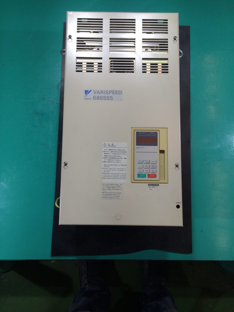 Yaskawa / Varispeed 686SS5 Inverter CIMR-SSA4037 400V 37kW