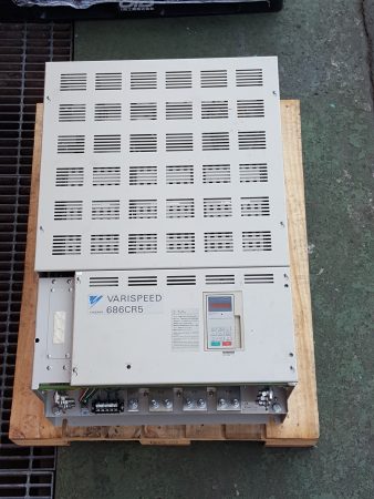 Yaskawa / VARISPPED 686CR5 Inverter CIMR-CRA4200 400V 200kW リスト0